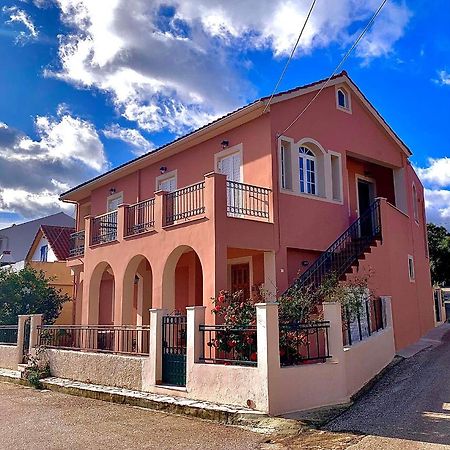 카라보밀로스 Melissani House 빌라 외부 사진