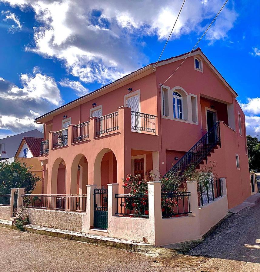 카라보밀로스 Melissani House 빌라 외부 사진