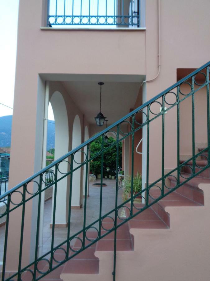 카라보밀로스 Melissani House 빌라 외부 사진