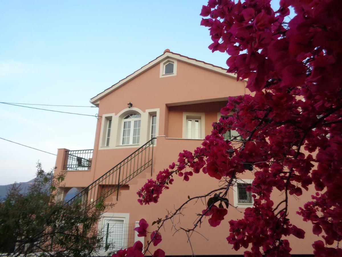 카라보밀로스 Melissani House 빌라 외부 사진